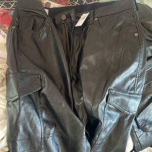 Women’s Gap Faux Leather Cargo pants NWT size 31/12 R